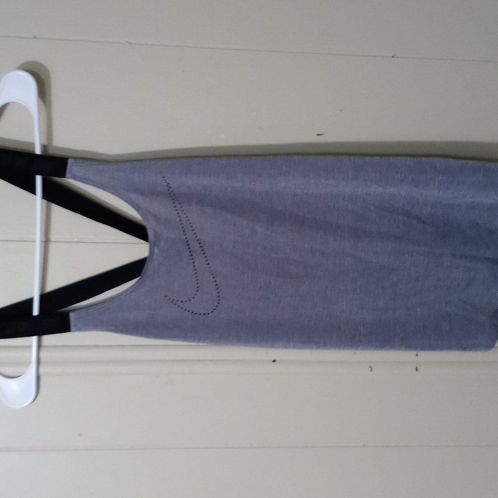 🧘‍♀️🤾‍♀️Women's Nike Tank🏃‍♀️🧗‍♀️